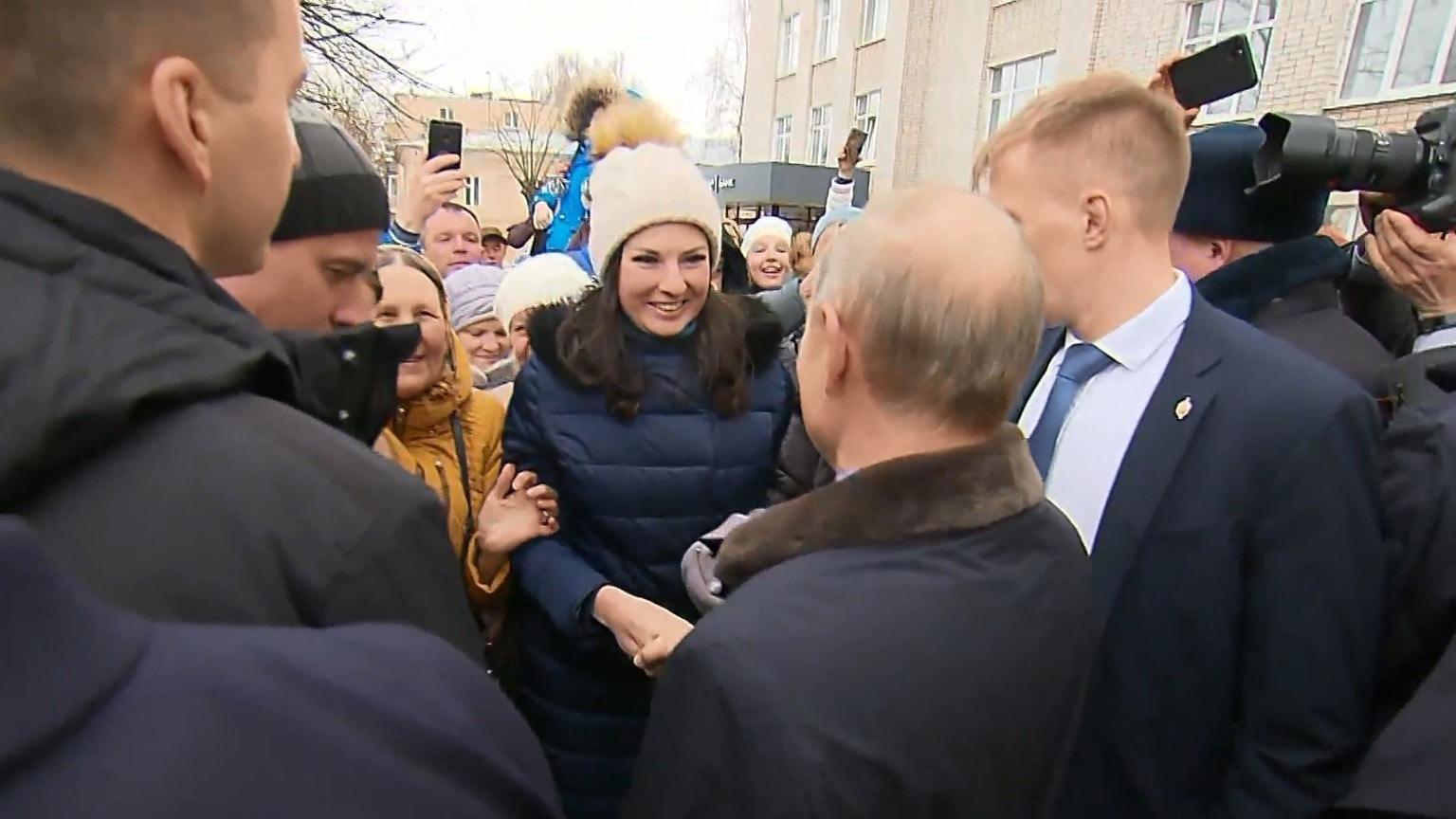 Djevojka predložila Putinu: &#8220;Oženite me&#8221;
