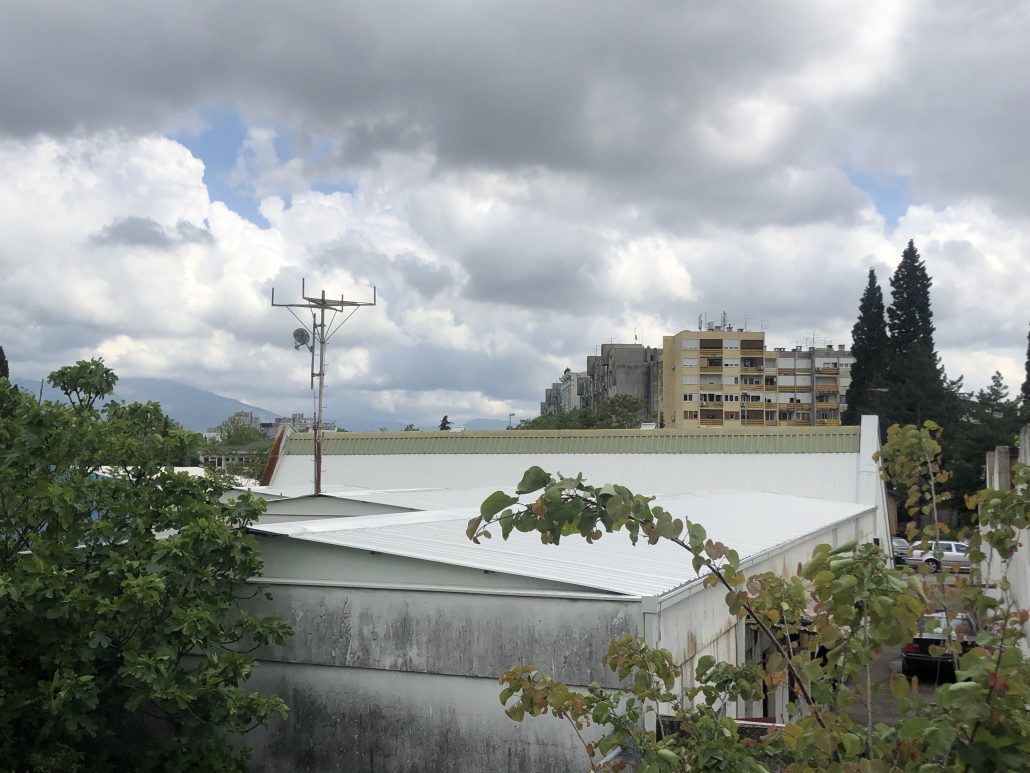 Postavljena krovna konstrukcija na upravnoj zgradi Streljačkog centra Ljubović