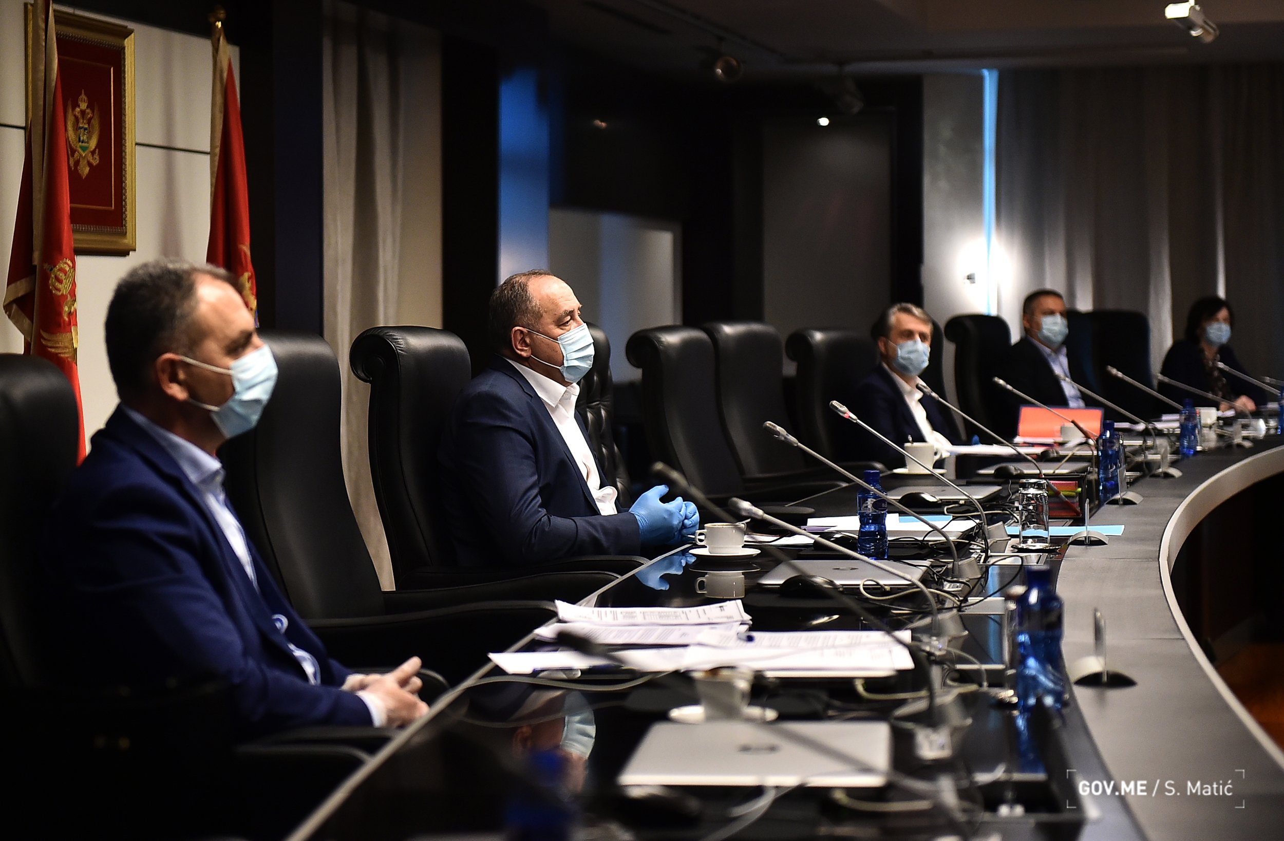 Nove mjere: Najviše jedna osoba na javnim površinama, u nedjelju od 11 zabrana izlazaka