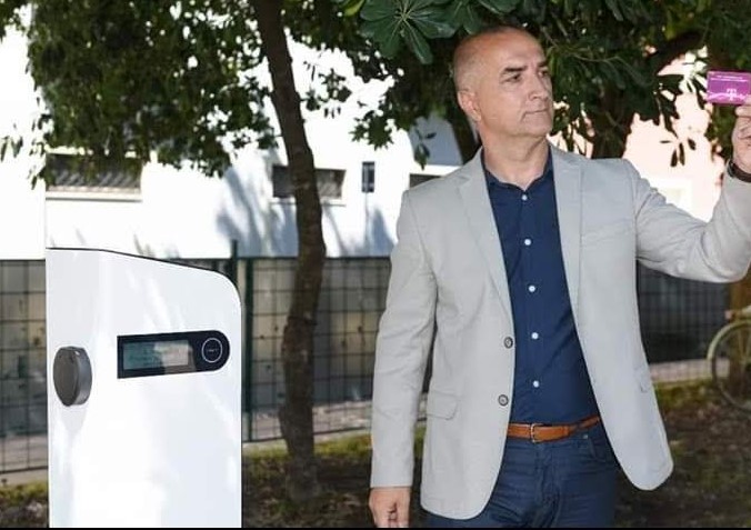 Tivat: &#8220;Parking servis&#8221; donira 2.500 eura, izvršni direktor uplaćuje 50 odsto zarade