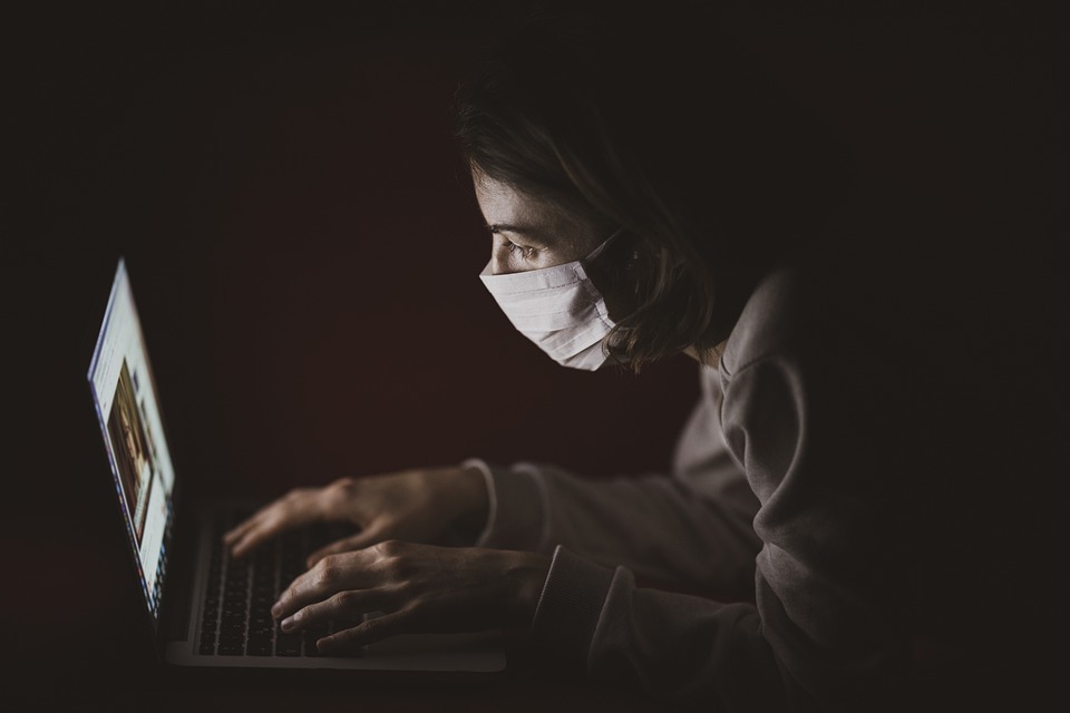U šta sve ljudi vjeruju: 5G mreža  krivac za korona virus i ostali mitovi