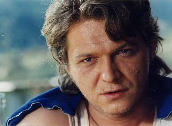 Da li ste znali da su ove SLAVNE DAME sestre Dragana Bjelogrlića?