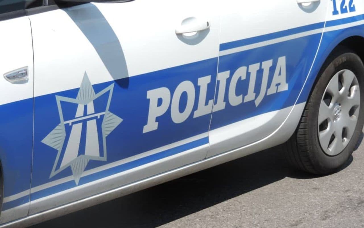 Policija identifikovala maloljetnika koji je vrijeđao porodicu u Donjim Kokotima