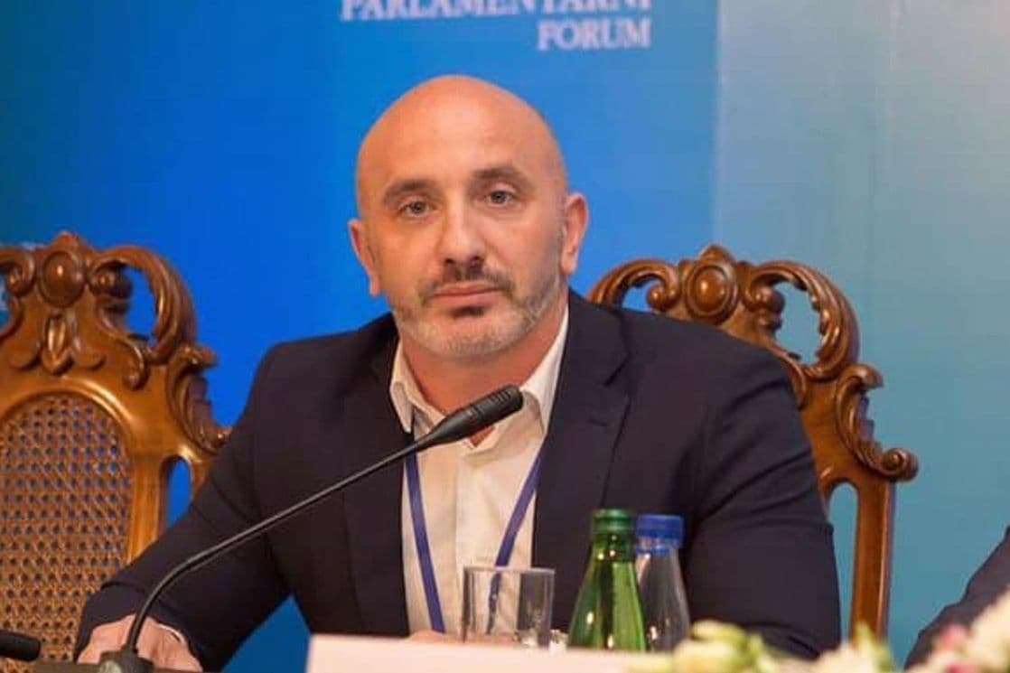 Izvinjenje Aleksandru Saši Zekoviću