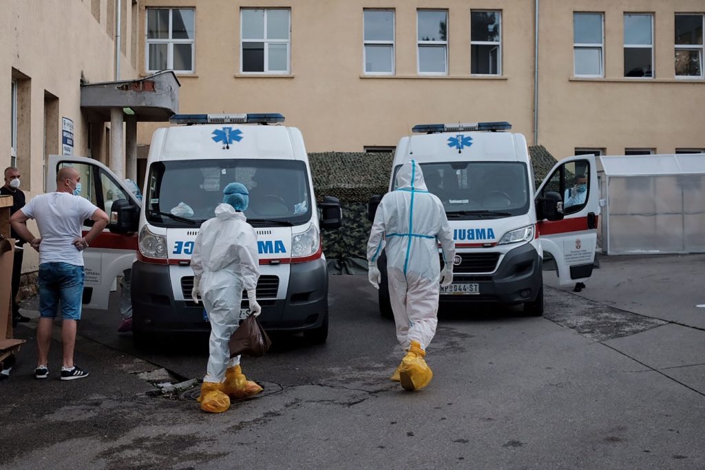 Medicinari iz  Novog Pazara: Juče je umrlo 11, počeli smo da padamo