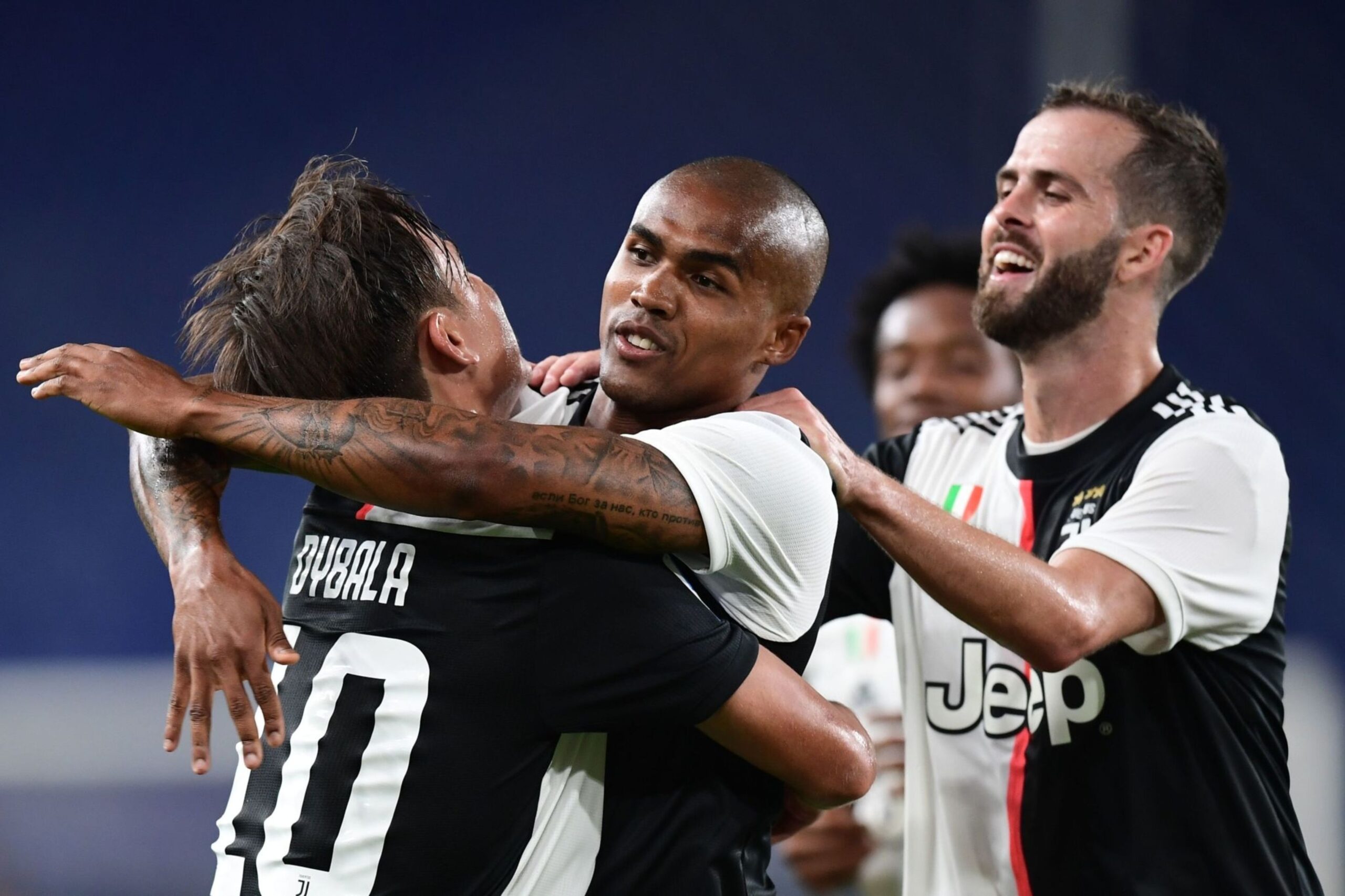 (VIDEO) Juventus siguran protiv Đenove, spektakularan gol Daglasa Koste