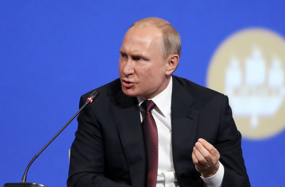 Putin: Pandemija će se odužiti, neophodne nove mjere