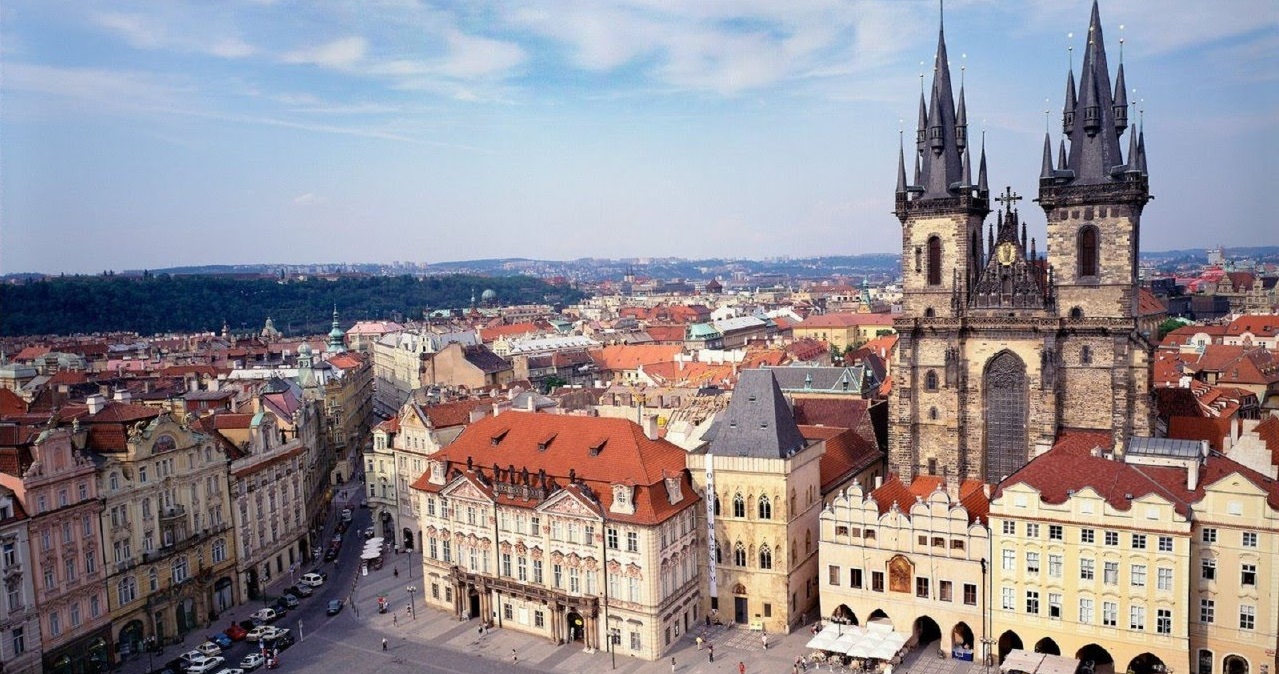 Češka uvodi karantin za državljane Crne Gore i Srbije