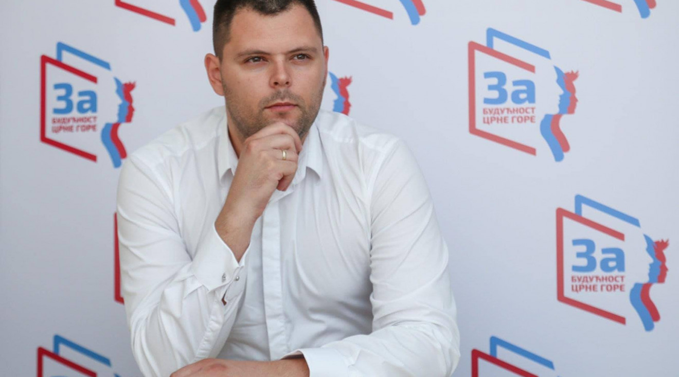 Priveden Marko Kovačević, portparol NOVE: Pokušao da odnese mobilijar DPS-a