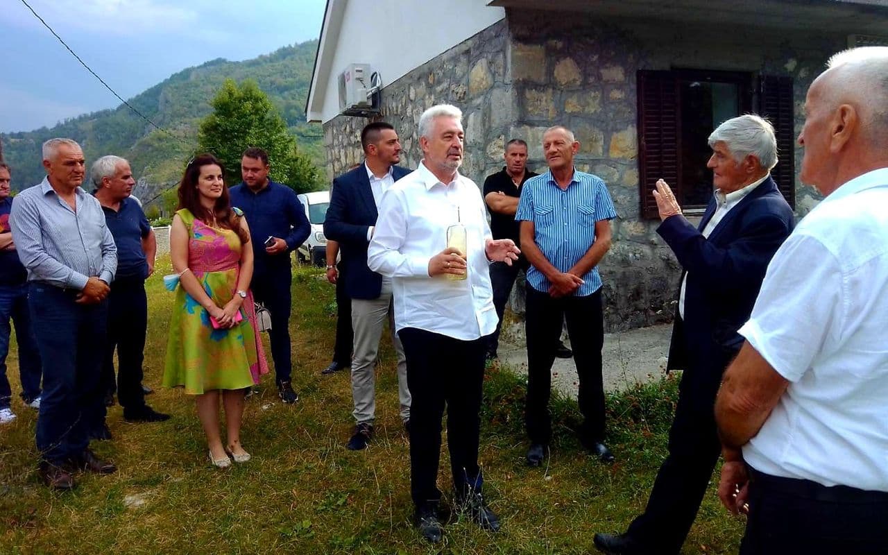 Ko je Zdravko Krivokapić: Spavač Srpske crkve kao nova marioneta DF-a