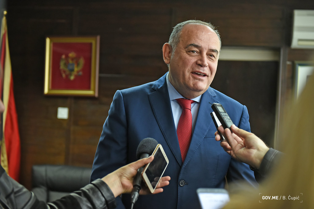 Milutin Simović: Otvaramo granice jer se stabilizuje situacija, termin početka škole još nepoznat