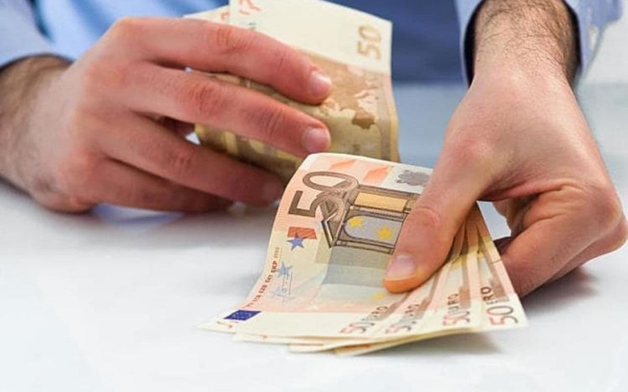 Počela isplata socijalnih davanja: Za socijalu 7,05 miliona eura