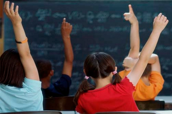 Zaraženo više od 1.100 đaka i 253 nastavnika