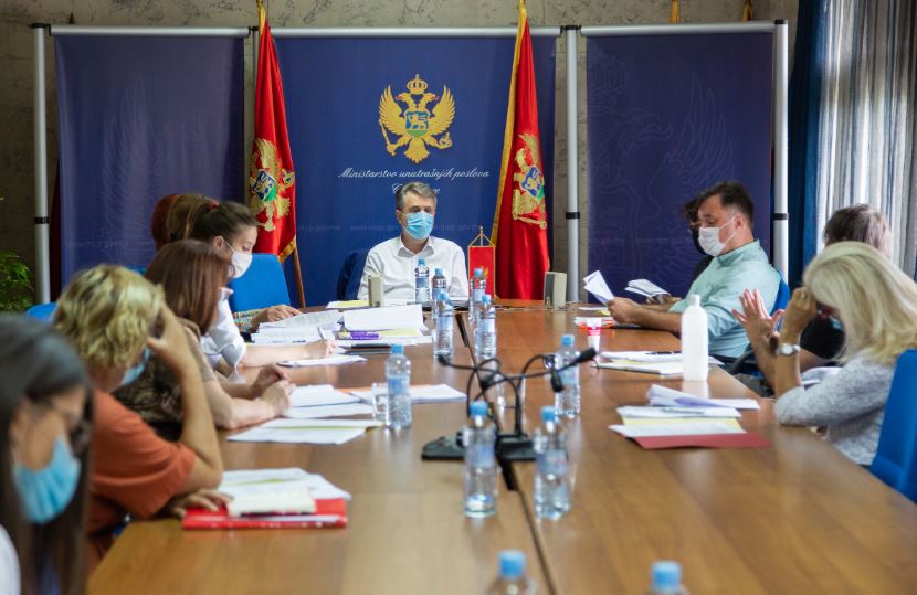 MUP će produžiti radno  vrijeme za izdavanje ličnih dokumenata