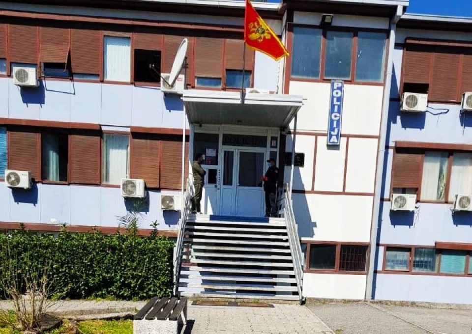 Budva: Na igralištu pokušao da otme djevojčicu