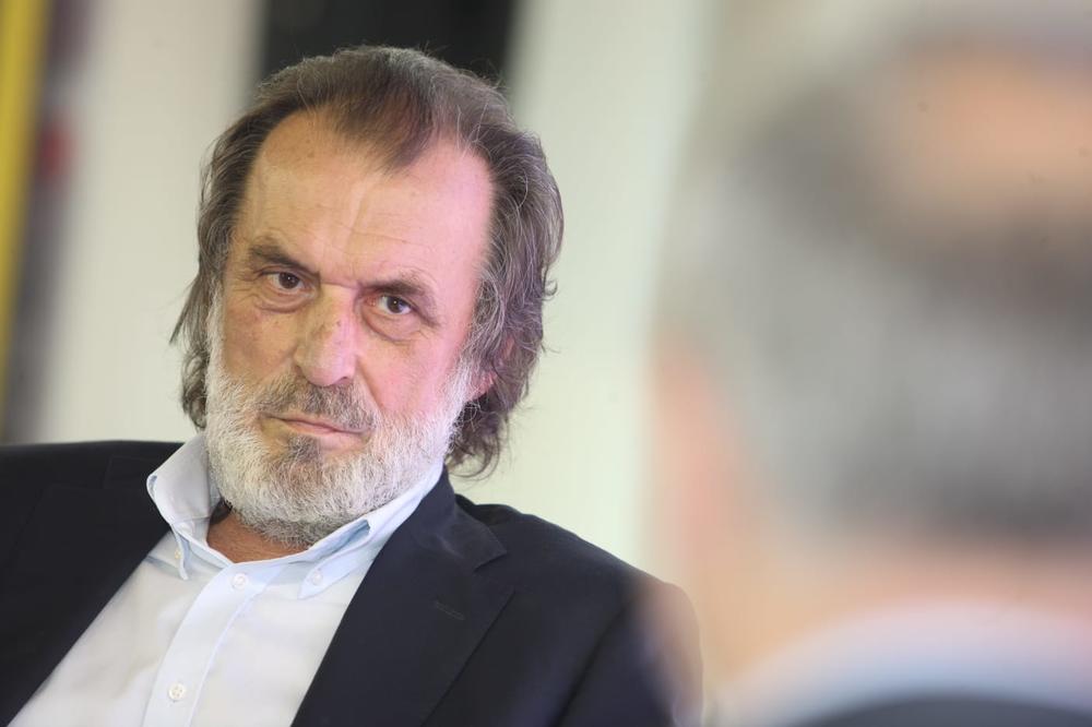 Vuk Drašković: Država Crna Gora je starija od Srbije, čudi me kako je narod krenuo za popovima