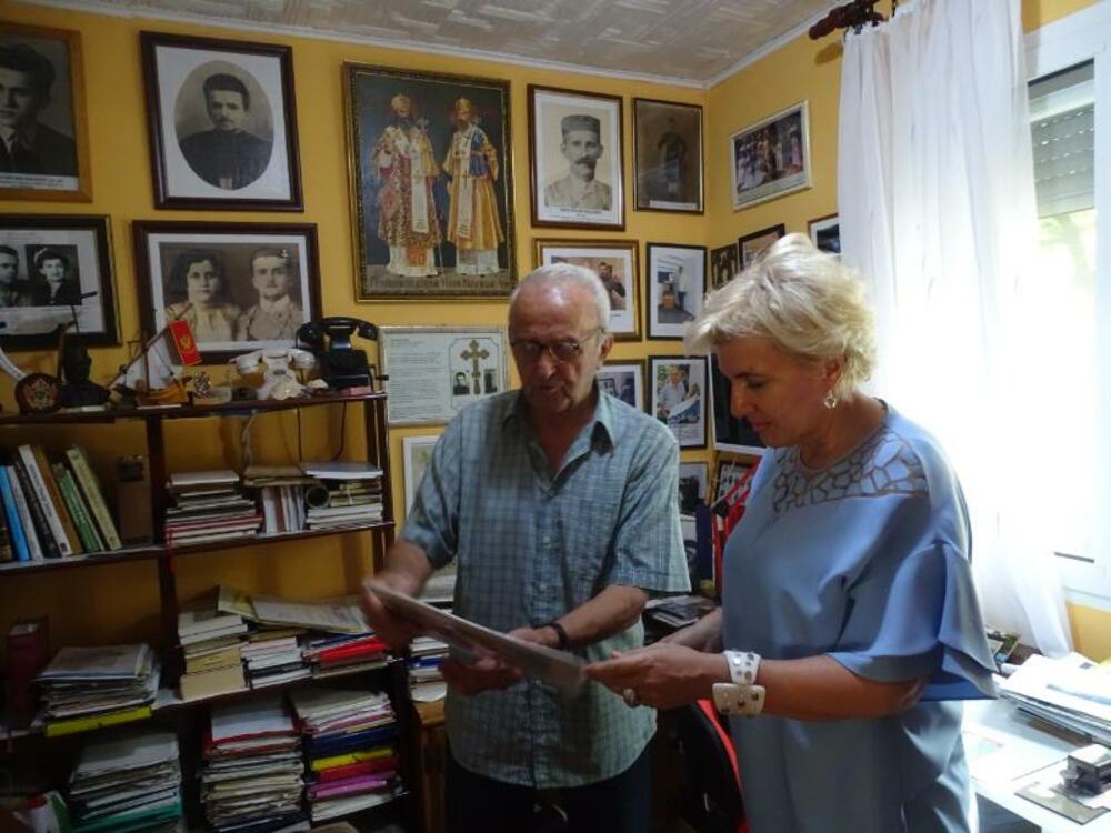 Koljenšić, penzionisani poštanski službenik,  zavještao svoju zaostavštinu Narodnom muzeju