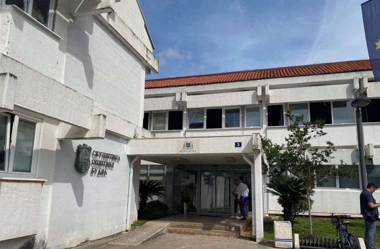 Opština apeluje: Zaključajte Budvu i pooštrite mjere