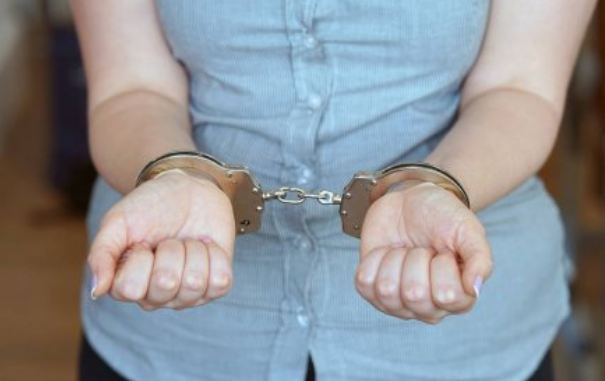 Ostavljala dvogodišnje dijete samo u zaklјučanoj kući: Uhapšena žena u Srbiji