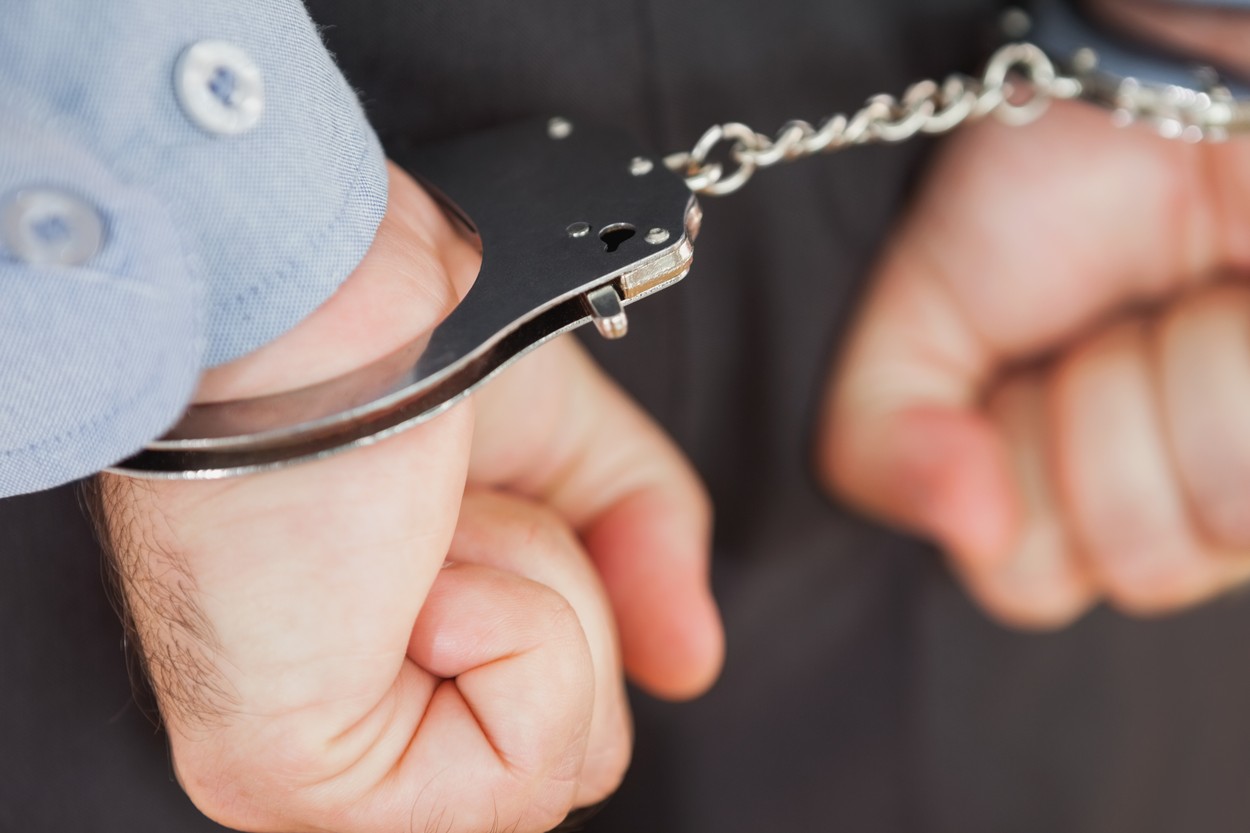 Dvije osobe uhapšene, a za dvije se traga: Sumnjiče ih za privredni kriminal