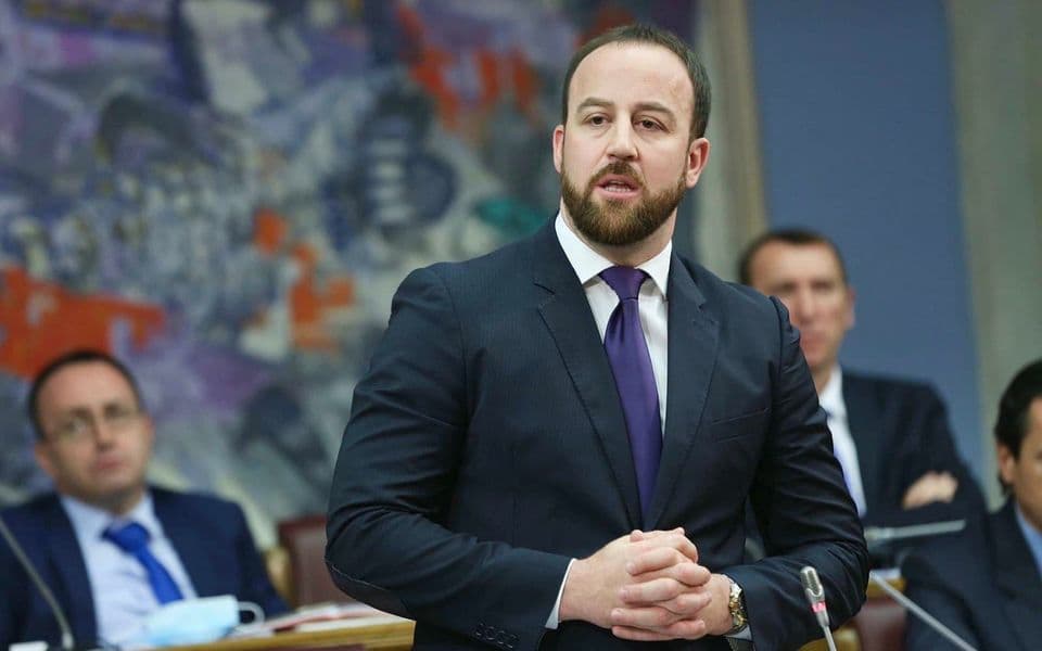 Nikolić: Nova vlast legalizuje najveću pljačku crnogorske baštine