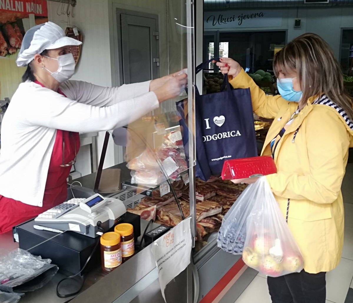 Akcija &#8220;Kesa je više previše&#8221; na pijaci na Pobrežju i u TC “Bazar”