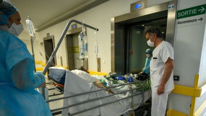 U Evropi od koronavirusa preminulo više od 250.000 ljudi, najviše u Britaniji
