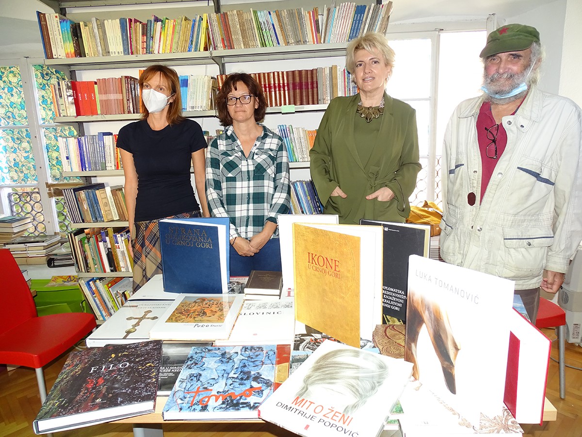 Narodni muzej donirao knjige Gradskoj biblioteci Kotora