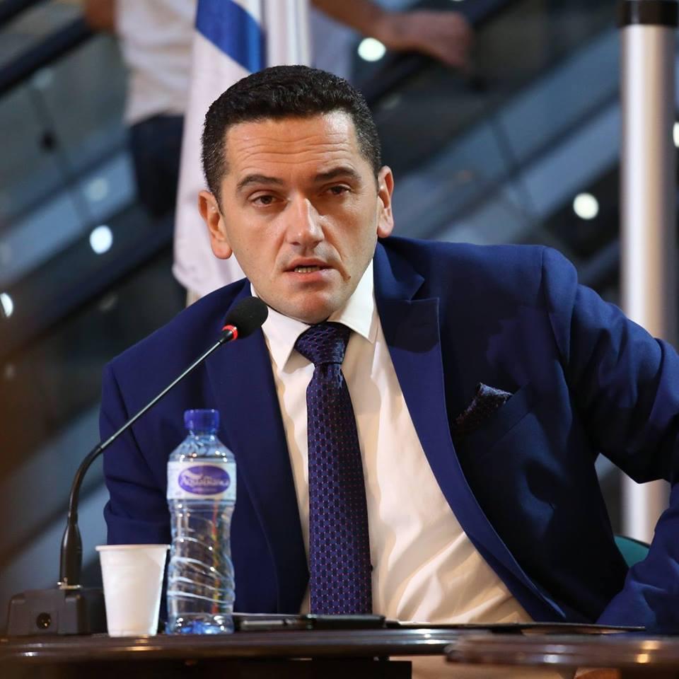 Vojinović za Standard: Lomljenje nadgrobnih ploča nastavak bezumnih radnji koje CG trpi decenijama