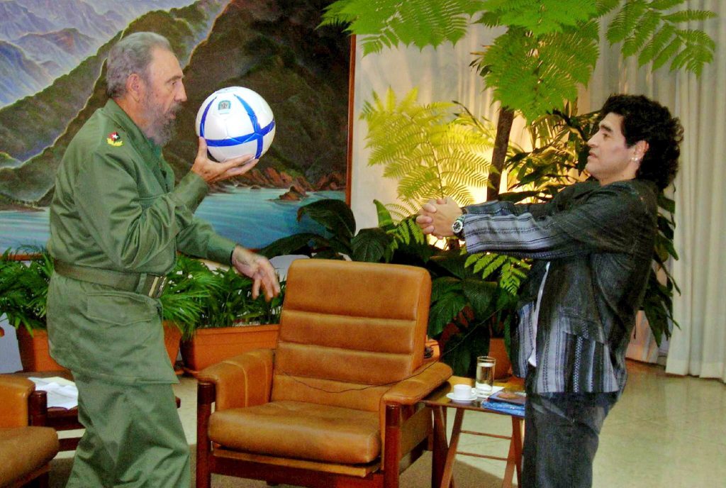 Maradona umro na isti dan kad i Kastro, imali su poseban odnos