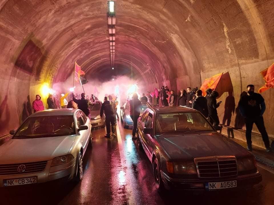 (VIDEO) Nikšićani krenuli ka Podgorici, tunel Budoš bio u blokadi