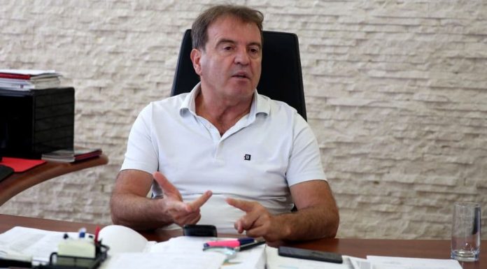 PRETRES: Iz stana Kovačevića policija zaplijenila lap top, dokumentaciju i umjetničke slike