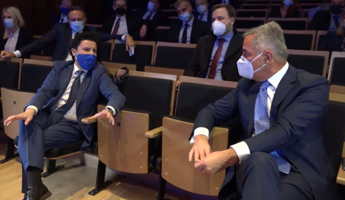 Evo o čemu su neformalno razgovarali Đukanović i Abazović