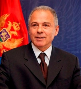 Slika ima prazan alternativni atribut; njen naziv fajla je GetImage.jpg