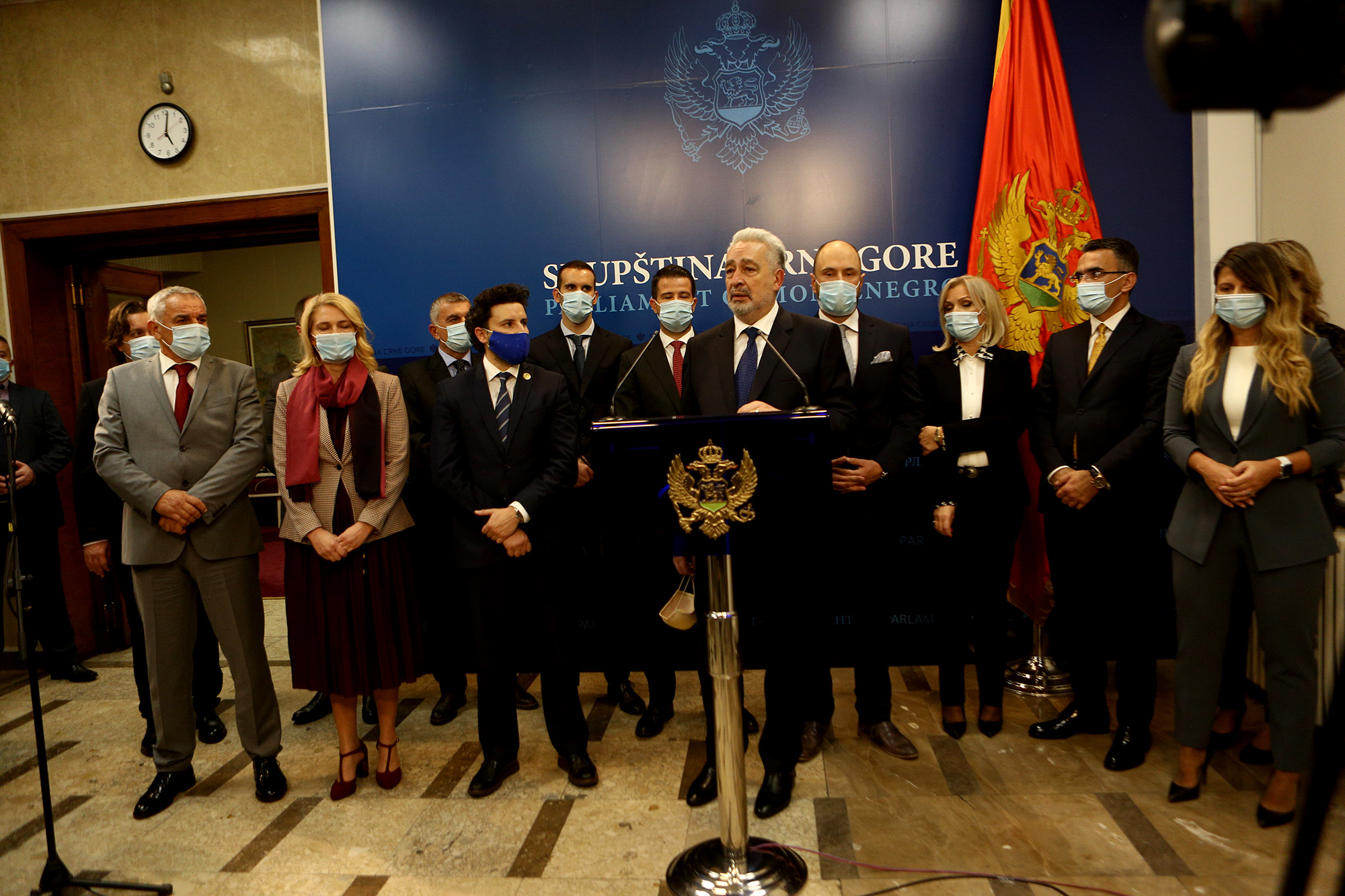 Zadužuju, gase firme, smjenjuju i prijete, a govore o pomirenju