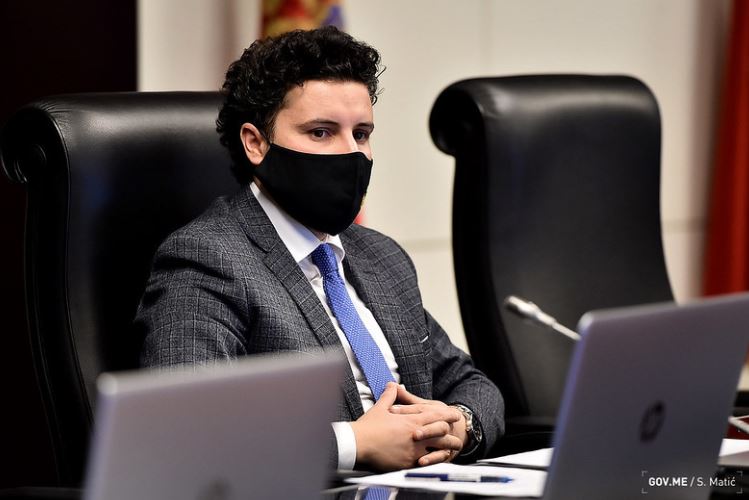 Vlada: Zbog ozbiljnosti poslova kojim se bavi policija će štititi i Abazovića
