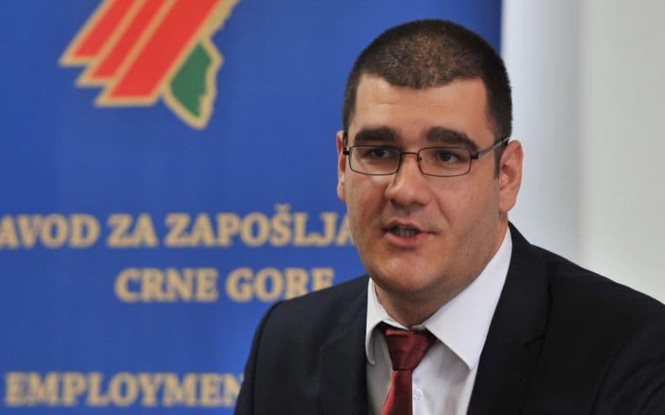 Državni sekretar MUP-a Rade Milošević, vlasnik kompanije i tri automobila