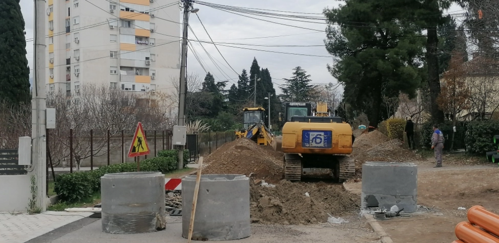 U toku radovi na rekonstrukciji ulice Buda Tomovića na Zabjelu