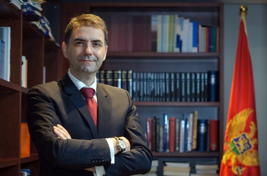 Ivanović: Glasači iz Bocvane, San Marina, Slovačke ne mogu da dođu u Crnu Goru, a oni iz Srbije i RS mogu?