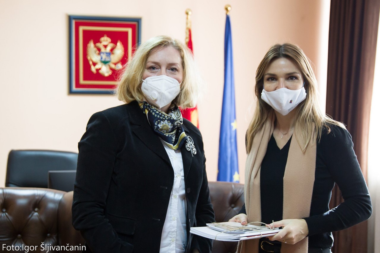 Bošnjak &#8211; Raičević: Nemoralan i mizogen napad na Bratić