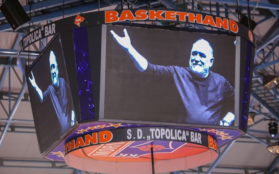 Barani se oprostili od Balaševića (FOTO)