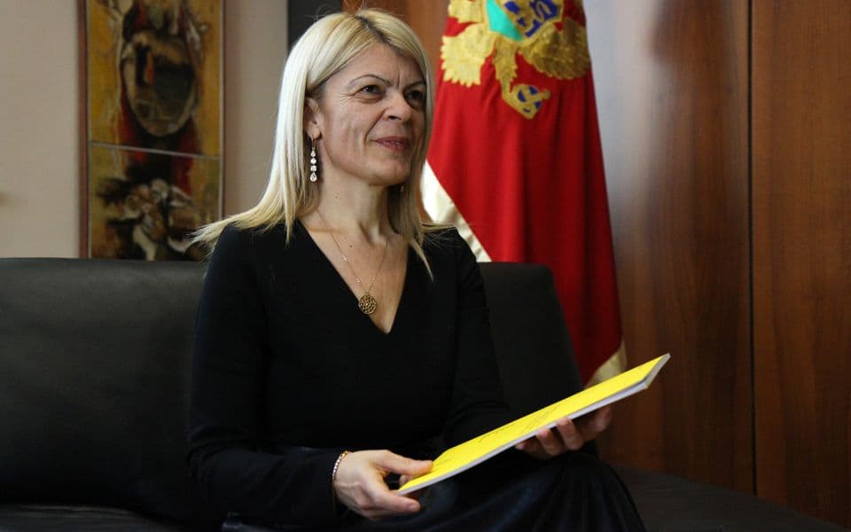 Damjanović: Umjesto inovativnih grantova Vlada dijeli ulje, aj srećna nam 1993 godina