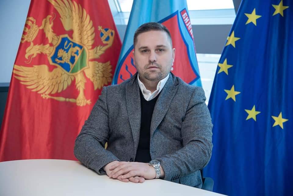 Bećirović pita BS: Da li bi Rafet Husović ušao u koaliciju sa negatorima genocida u Srebrenici?