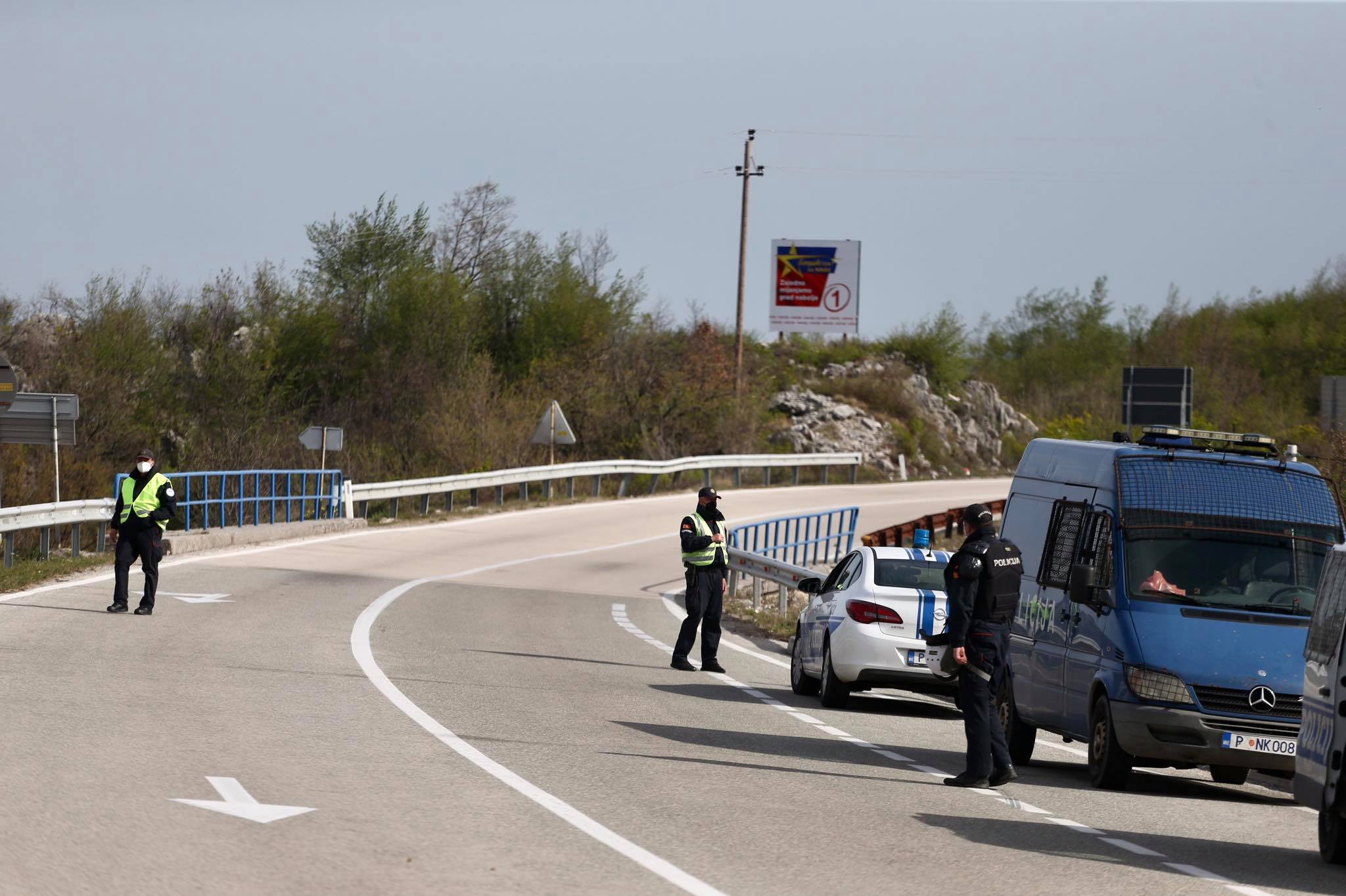 TUŽILAŠTVO: Vodimo izviđaj kako je službenik policije povrijedio dvije osobe &#8211; policija danima ne odgovara da li je rađen uviđaj nezgode