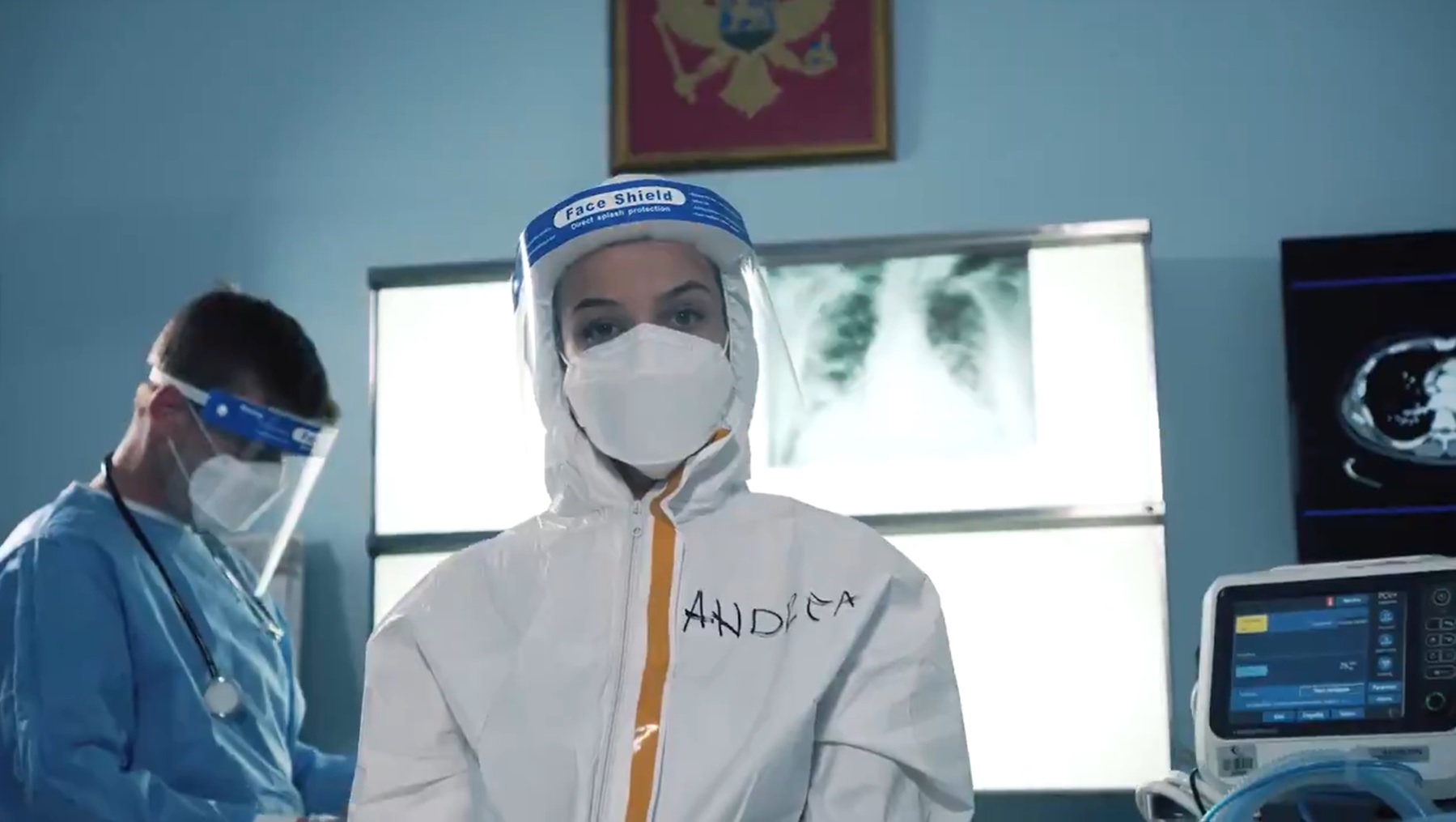 Vlada: Vakciniši se, da pomogneš zdravstvenim radnicima (VIDEO)