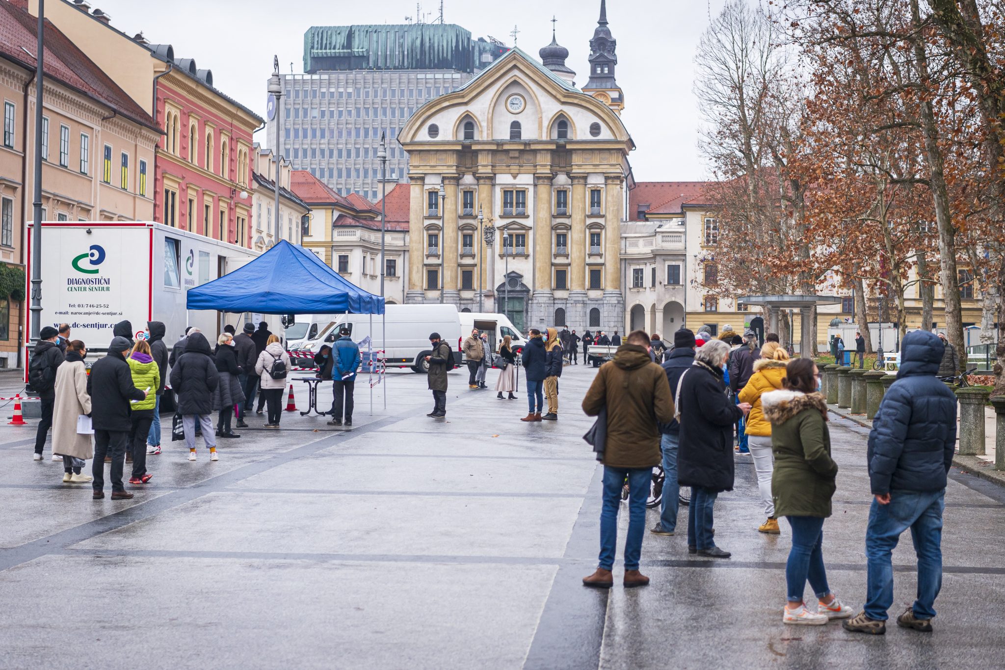 U Sloveniji više od 1.000 novih slučajeva korone, četiri osobe preminule