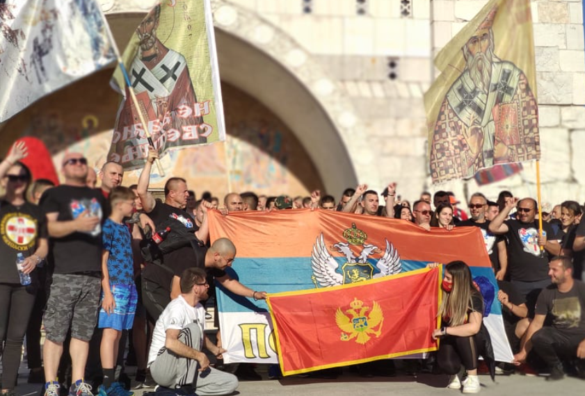 FOTO: Vjernici krenuli na hodočašće prema Ostrogu, oglušili se o apel ministarke