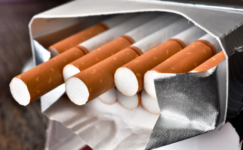 Država podstiče crno tržište novim nametima: Cigarete skuplje u prosjeku pola eura?