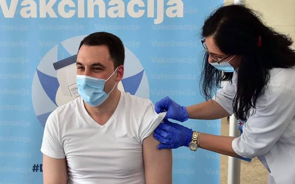 Vuković se vakcinisao AstraZenekom: Nema prostora za relaksaciju