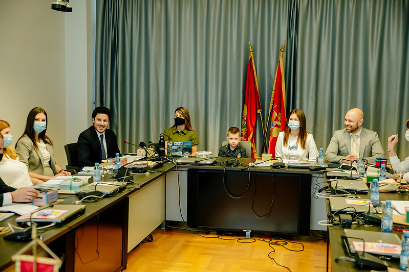 FOTO: Abazović ustupio mjesto, djeca predsjedavala Savjetom